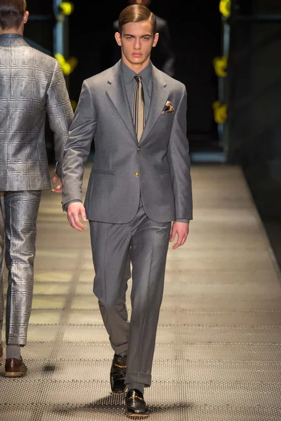 Look 6